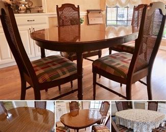 $160 - Dining Table, 4 Chairs & 1 Leaf