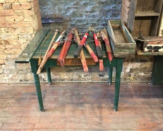 Tools country picks cutters