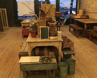 Woof country painted Furniture and small decorative items 