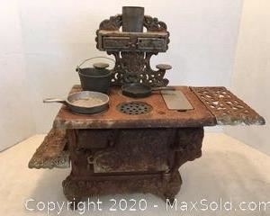 Antique Royal Cast Iron Stove deluxe 1890 salesman sample.