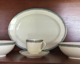 Pfaltzgraff American Bone China Patina Made in USA. 