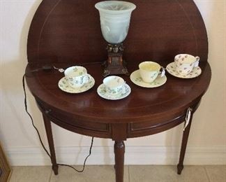 Tea Cups and Saucers. Aynsley England Bone China. Belleek Fermanagh Ireland. Shelly England Fine Bone China Karebell. Small Glass Globe Table Lamp, 10 3/4" H.