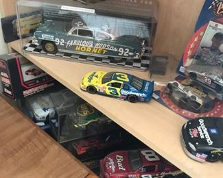 franklin mint 1:24 cars and other brands hundreds of cars available also 1:48 cars 
