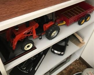 ertl farm models tractor plow and more! JOHN DEERE