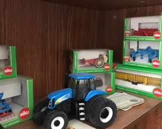 ertl farm models tractor plow and more! JOHN DEERE