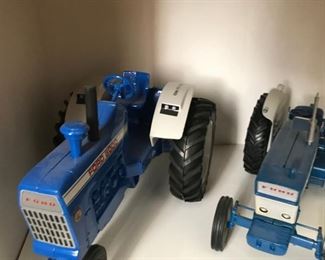 ertl farm models tractor plow and more! JOHN DEERE