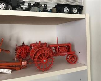 ertl farm models tractor plow and more! JOHN DEERE