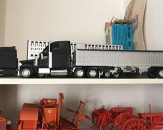 ertl farm models tractor plow and more! JOHN DEERE