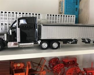 ertl farm models tractor plow and more! JOHN DEERE