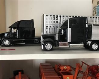 ertl farm models tractor plow and more! JOHN DEERE