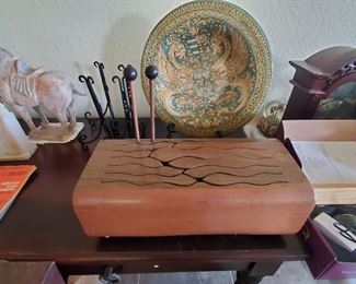 makes amazing musical sounds