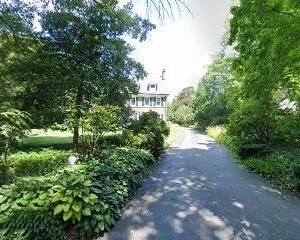 836 BUCK LANE