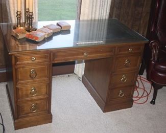 DESK LEATHER INSERT WITH GLASS TOP EXCELLENT CONDITION $85 