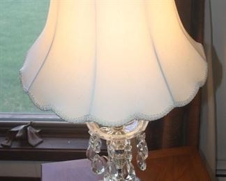 CRYSTAL LAMP WITH CRYSTAL TEAR DROPS EXCELLENT CONDITION   31 " TALL  $45
