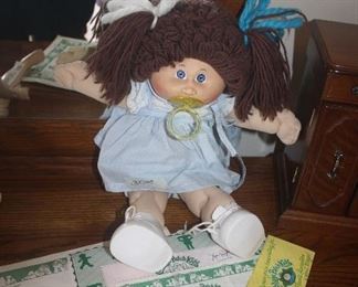 VINTAGE CABBAGE PATCH DOLL WITH ALL PAPERS  $30