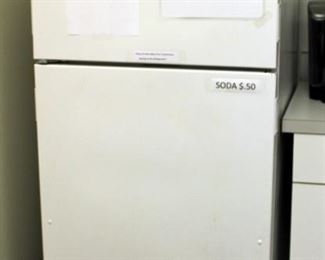 Whirlpool Kirkland Signature Refrigerator/Freezer, Model ST14CKXSQ00, 63.5" x 28" x 28"