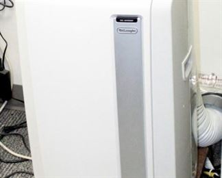 Delonghi Portable Air Conditioning Unit, Model PAC AN140EKF, Powers On, Includes Remote