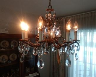 VINTAGE CHANDELIER
$350