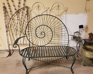 IRON NAUTILUS BENCH