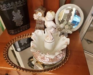 VINTAGE PORCELAIN CHERUB