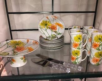Seymour Mann "Chrysanthemum" dessert set - 12 plates, 12 coffee cups, cake stand - set $95