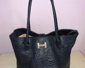 Black handbag new with tags $75