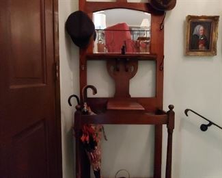 Hall tree