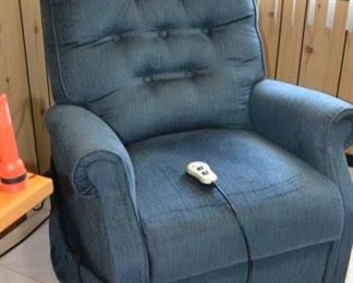PLL #6 Ultra Comfort Lift Chair $150