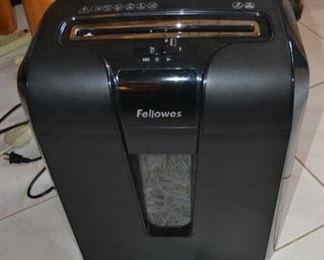 PLL #11 Fellowes Paper Shredder $20