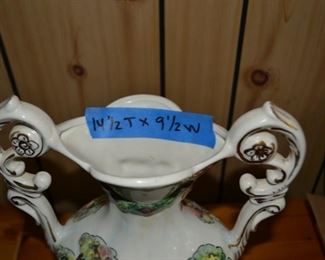 PLL #28 Capodimonte Vase $25