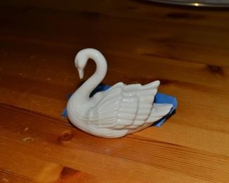 PLL #39 Lenox Swan $5