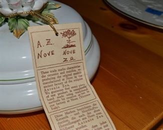 PLL #42 Flower Topped Trinket Box Made In Italy $10