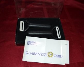 PLL #117 Pair of Ceramic Peelers @ $5
