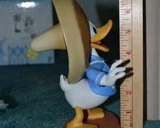 PLL #176 Disney Figurine Amigo Donald