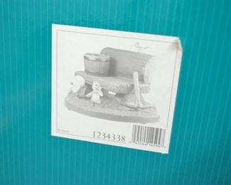 PLL 207 Disney Figurine "Dwarf's Cottage Bench"