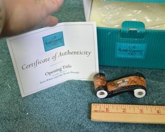 PLL 209 Disney Figurine Opening Title - Snow White & The Seven Dwarfs