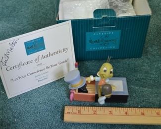 PLL 211 Disney Figurine "Let Your Conscience Be Your Guide" Pinocchio