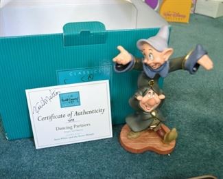 PLL 224 Disney Figurine "Dancing Partners" Snow White and The Seven Dwarfs