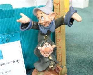 PLL 224 Disney Figurine "Dancing Partners" Snow White and The Seven Dwarfs