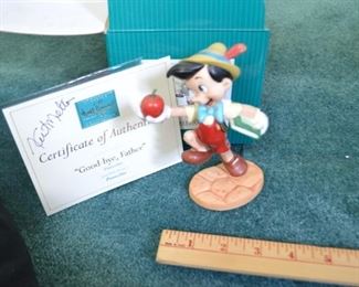 PLL 228 Disney Figurine "Good-bye, Father" Pinocchio
