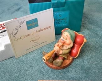 PLL 231 Disney Figurine "Zzzzzzzzz" Sleepy - Snow White and the Seven Dwarfs