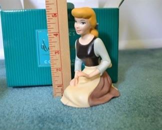 PLL 238 Disney Figurine "Cinderella"