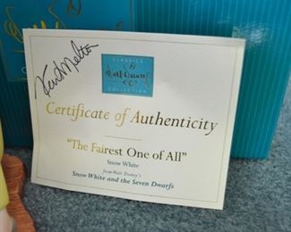 PLL 254 Disney Figurine "The Fairest One of All" Snow White and the Seven Dwarfs