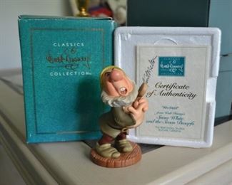 PLL 257 Disney Figurine "Ah-choo" Snow White and the Seven Dwarfs