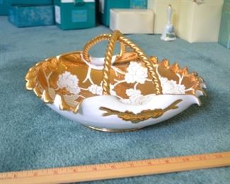 PLL 269 Gold & White Basket $15