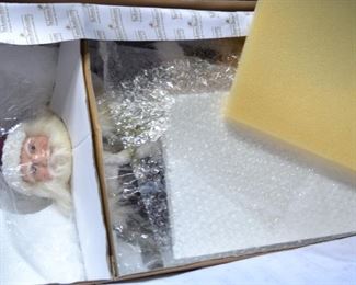 PLL 285-1 Thomas Kinkade Santa in Car $30