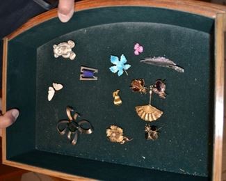 PLL 295 Assorted Jewelry Butterfly & Ribbon Brooch Sold