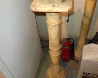 PLL 331 Marble Pedestal Bird Bath $150