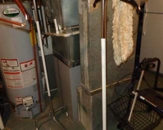 PLL 363 Clothing Rack @ $20