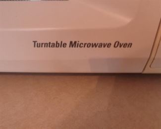 PLL 390 Microwave @ $25